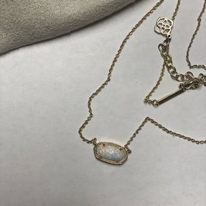 Kendra Scott necklace GUC